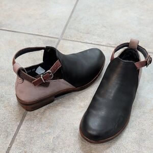 Naot Two-Tone Black and Taupe Leather Ankle Booties